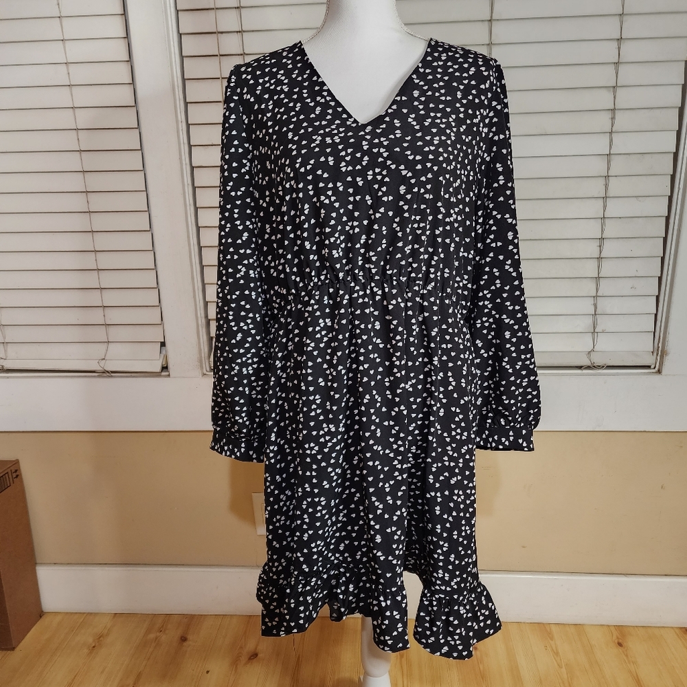 SHEIN Women's Confetti Heart Ruffle Hem Dress - Picture 4 of 12